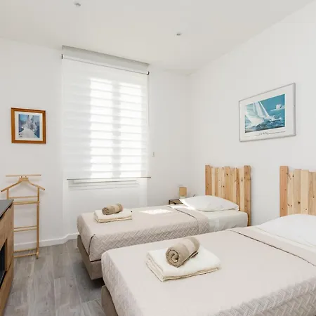 Modern Jaures-center-clim-wifi-festival