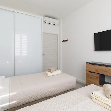 Modern Jaures-center-clim-wifi-festival Lejlighed *